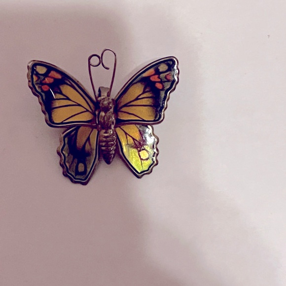Butterfly pendant Brooch Vintage Gold Tone Metal & Enamel Pretty Butterfly - Picture 2 of 2